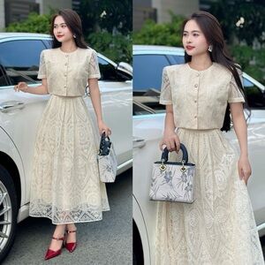 Chic Cream Lace Midi Dress